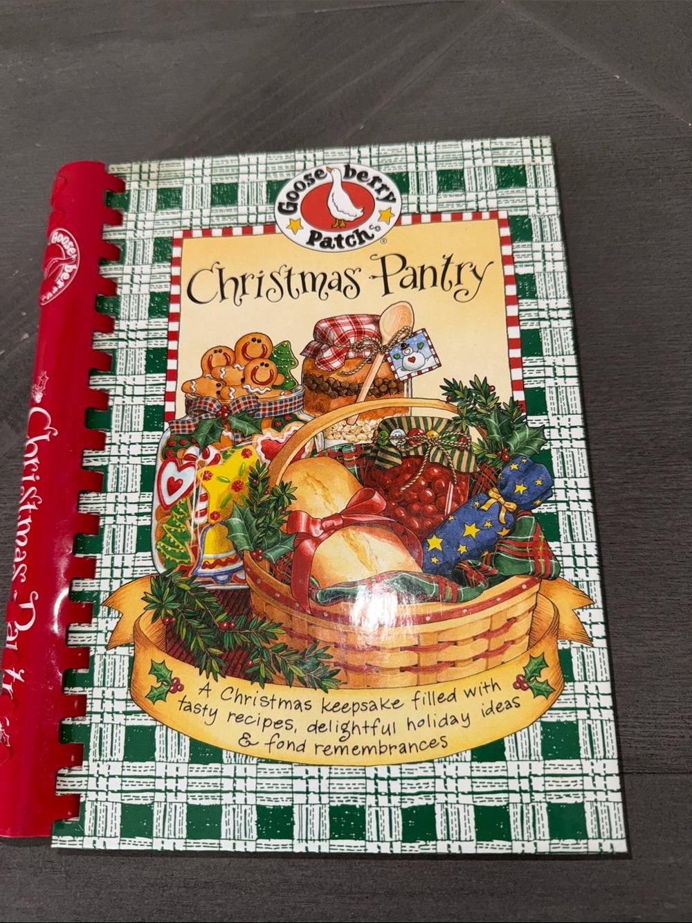 Gooseberry Patch Christmas Pantry Cookbook - Red & Green